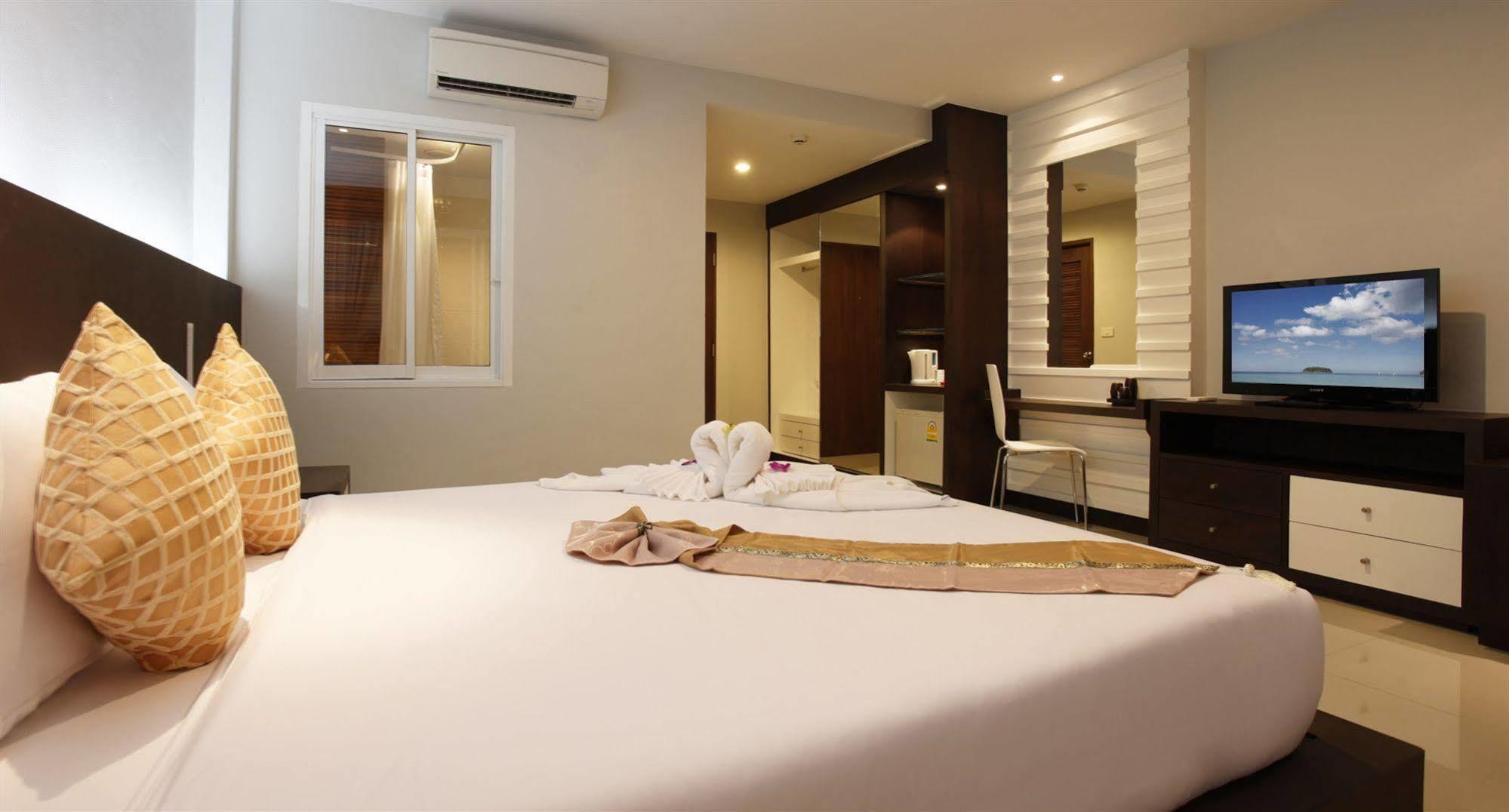 Nize Hotel - Sha Plus Phuket Exteriér fotografie